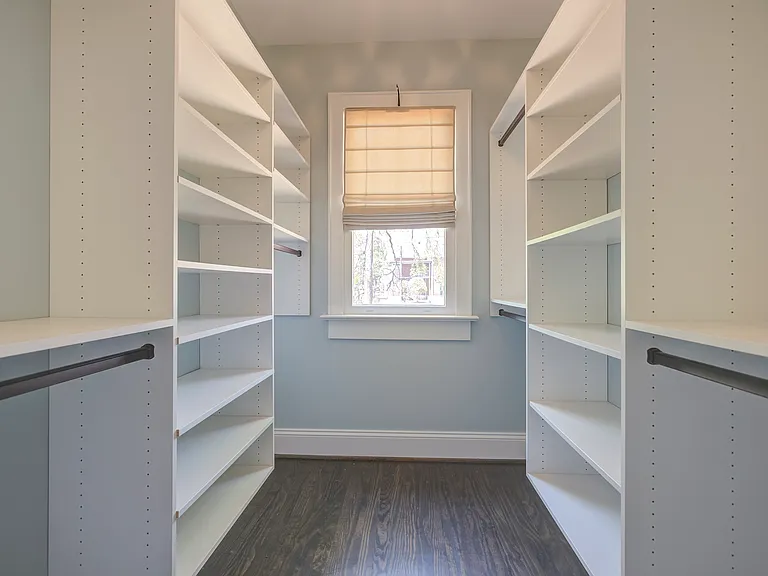429 W Park Ave — Photo 13
