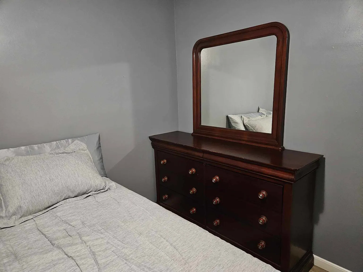 4 bed, 1750 sqft, $850 — Photo 2