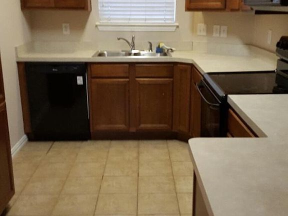 2nd image of 507 Kingscote Ct