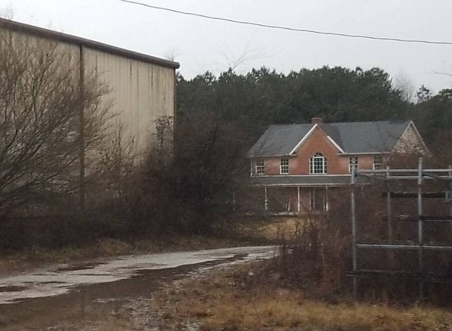 2nd image of 6835 Cross Roads Rd