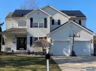 105 Topside Rd, Manahawkin, NJ 08050