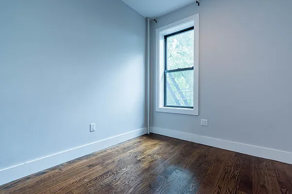 Rented by Nooklyn NYC LLC | media 30