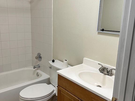 5th image of 8006 Maloren St