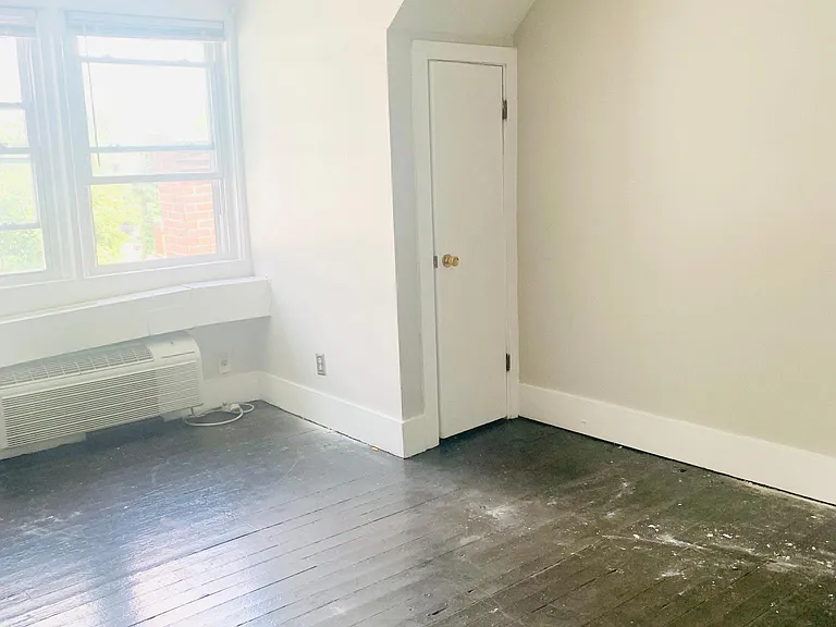 1646 Beechwood Ave #7 — Photo 6