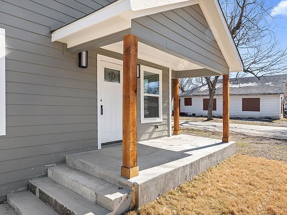 4th image of 2330 Idaho Ave