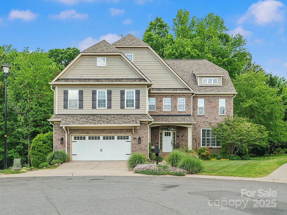 1st image of 246 McDuffie Ln