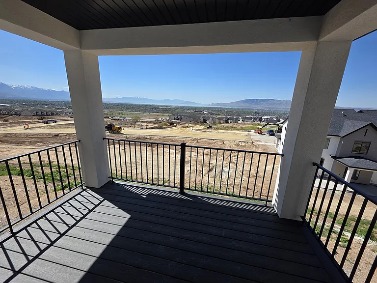 172 E Glencoe Dr — Photo 18