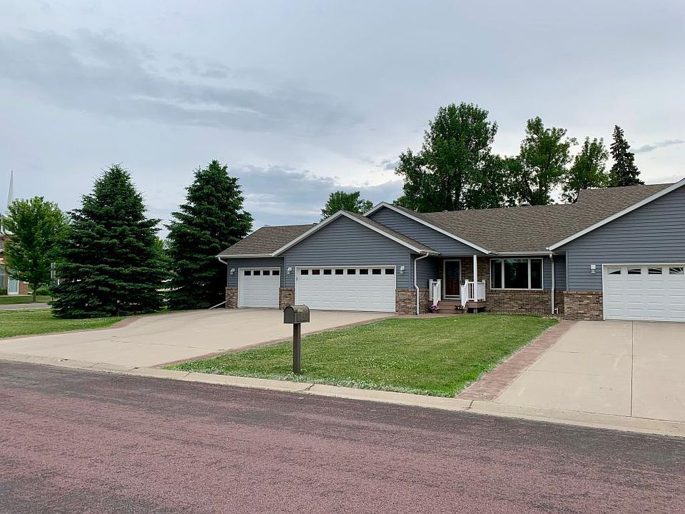 1st image of 1903 Woodland Ct