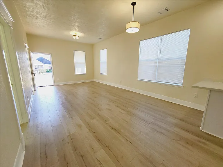 7973 Sparta St — Photo 11