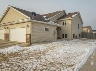 3307 Washington St S, Fargo, ND 58104
