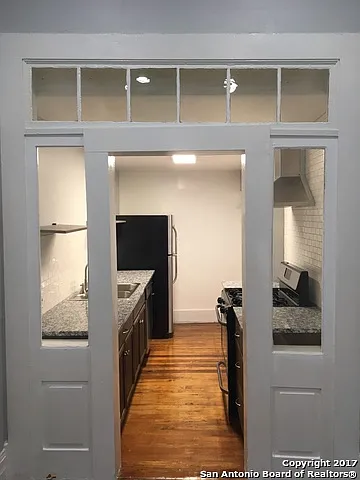 203 Devine St #1 — Photo 10