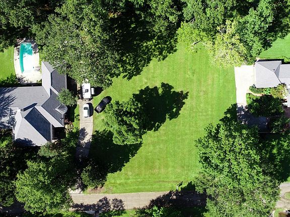 2nd image of 107 Tucson Dr