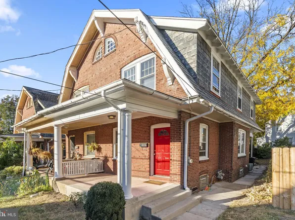 853 Summit Grove Ave, Bryn Mawr, PA 19010
