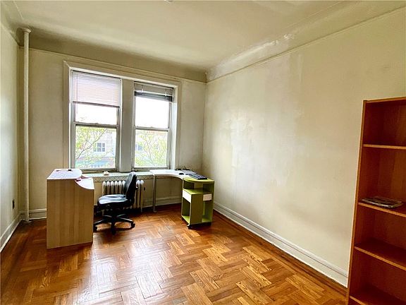 4th image of 1961 65th St APT 3A