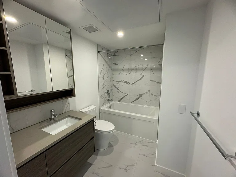 823 Carnarvon St #2 — Photo 3