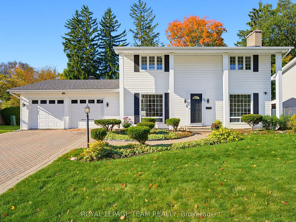 1st image of 35 Mohawk Cres