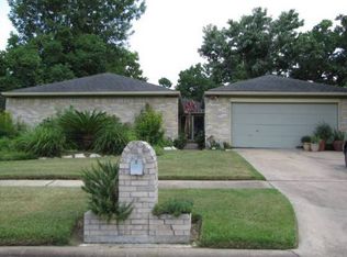 10527 Sagetrail Dr, Houston, TX 77089