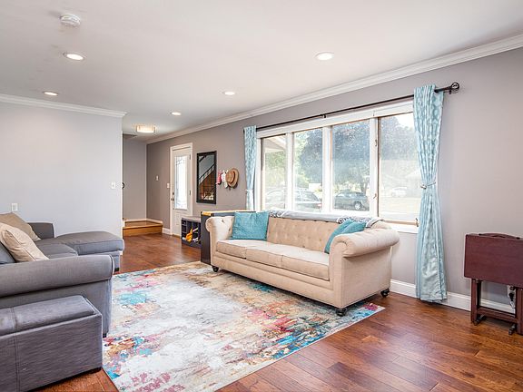 3rd image of 2606 Northwood Dr