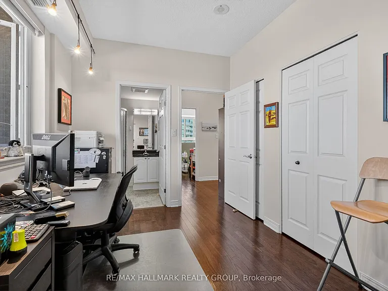 134 York St #PH01 — Photo 34