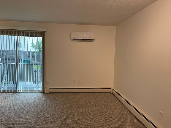 5th image of 2745 Observatory Ave #15