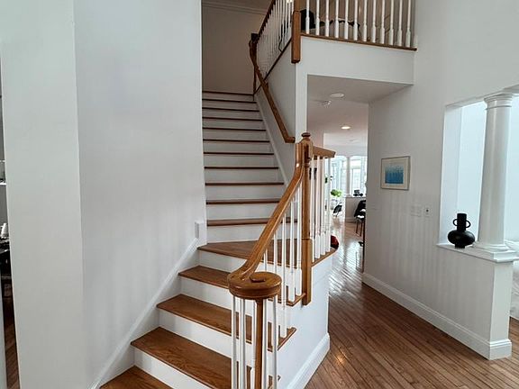 4th image of 46 Mansion Ridge Boulevard