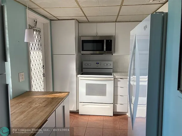 3300 N Palm Aire Dr #606 — Photo 5