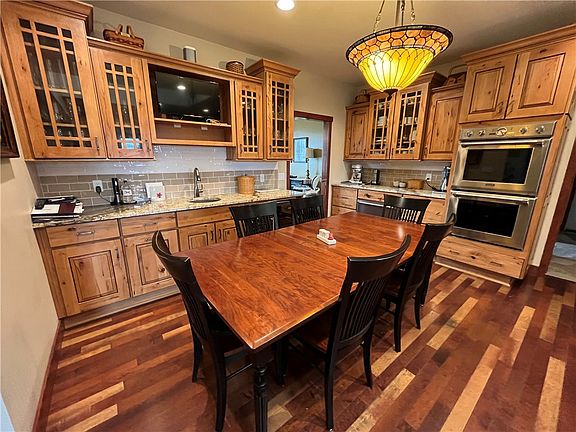 2nd image of 10106 Kingsbury Ln