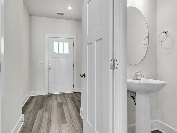 3rd image of 131 Addington Ln