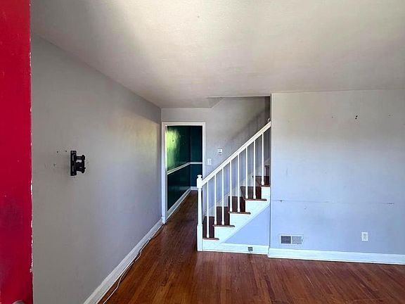 5th image of 726 S Woodington Rd