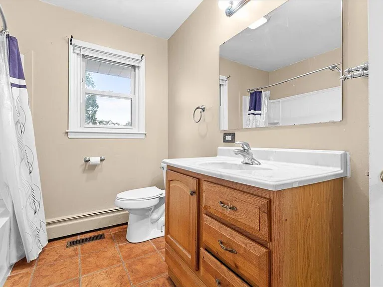 2313 King St NE — Photo 16