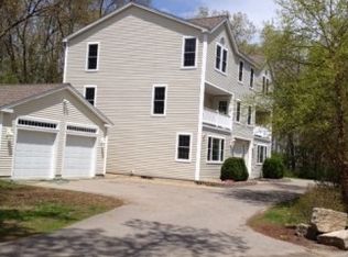 6 Hemlock St, Hampton, NH 03842