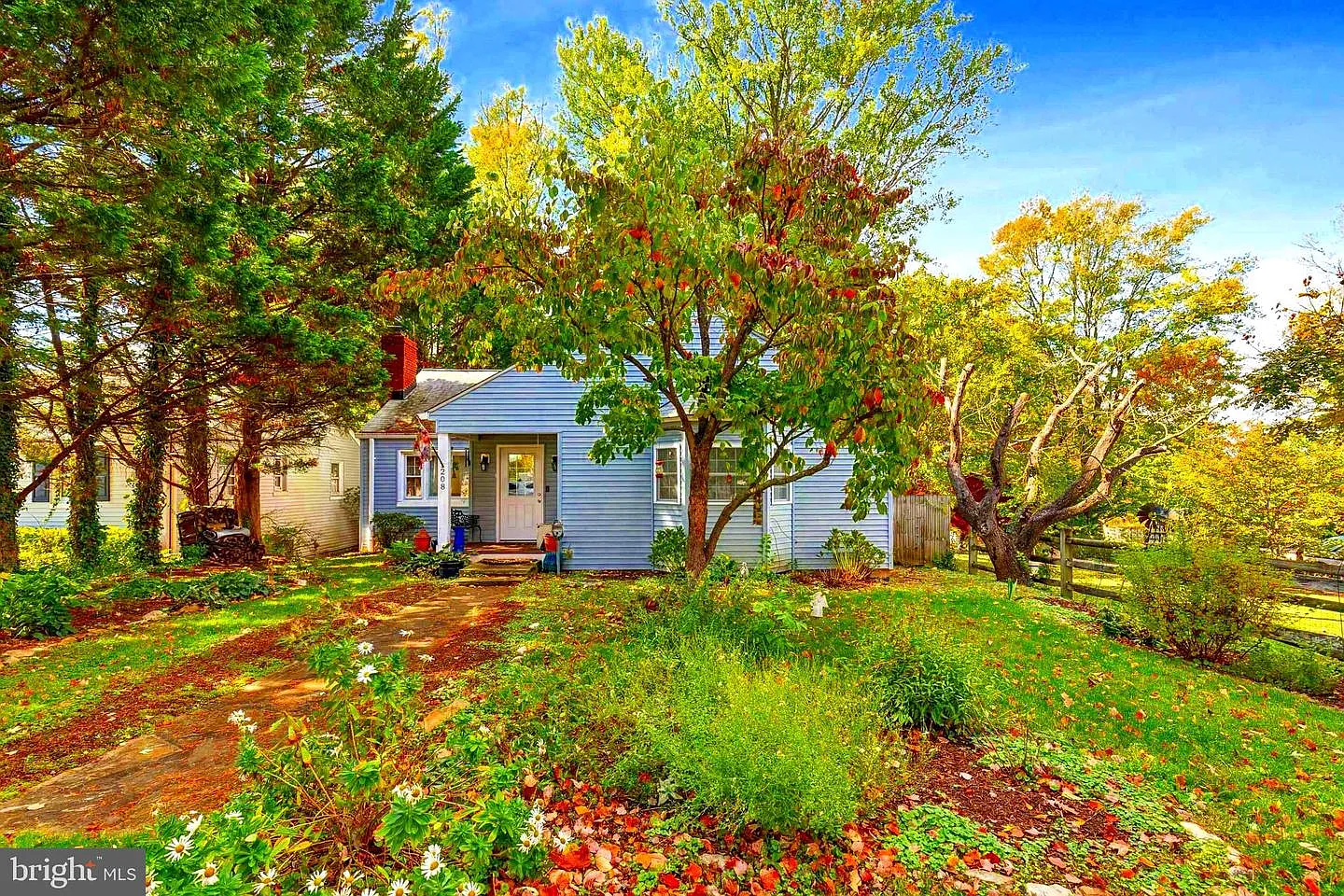 208 Chestnut St photo 1