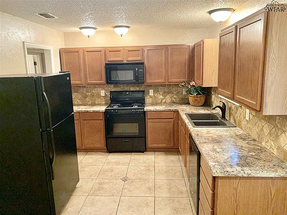 4th image of 1225 Glendora Dr