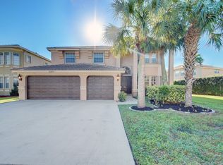 2243 Ridgewood Cir, Royal Palm Beach, FL 33411