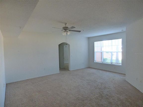3rd image of 5560 Metrowest Blvd #10