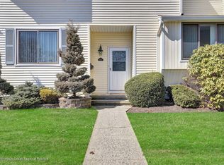 415 Middlewood Rd, Middletown, NJ 07748