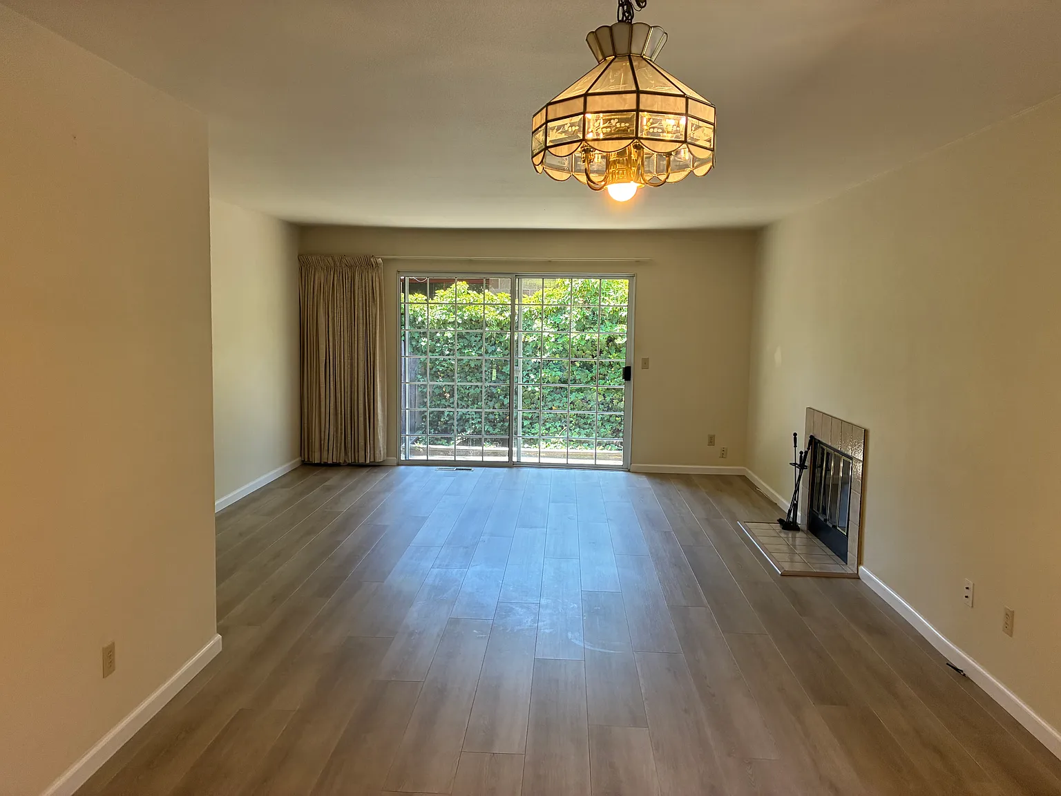 2 bed, 1300 sqft, $3,200 — Photo 3