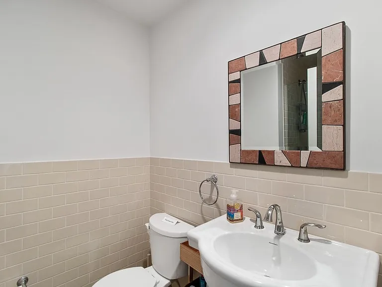 102 Mill Pond Ln — Photo 24