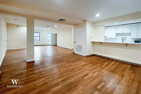 Rented by Warburg | media 2