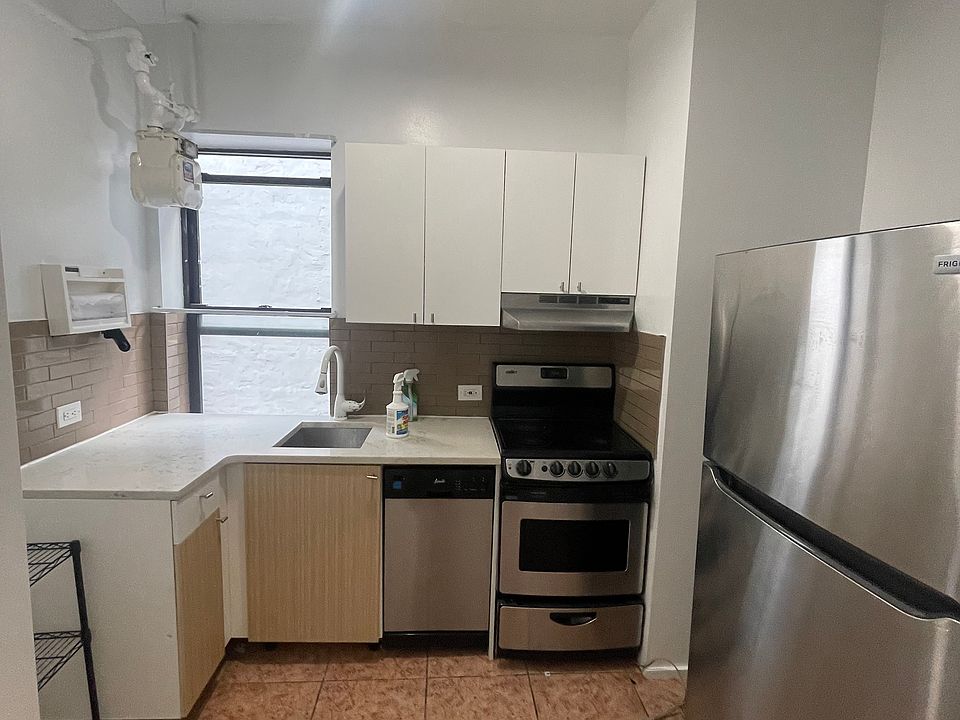 1st image of 3694 Broadway APT 1E