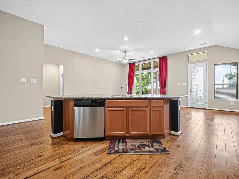 16419 Sheffield Run Dr — Photo 14