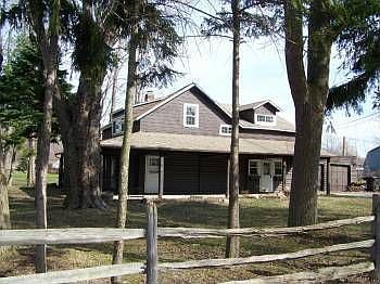 2nd image of 4795 Lakeview Dr
