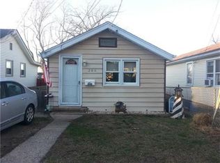 206 Hillcrest Ave, Laurence Harbor, NJ 08879