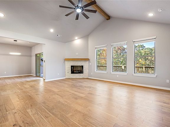 4th image of 26 Duvall Ln