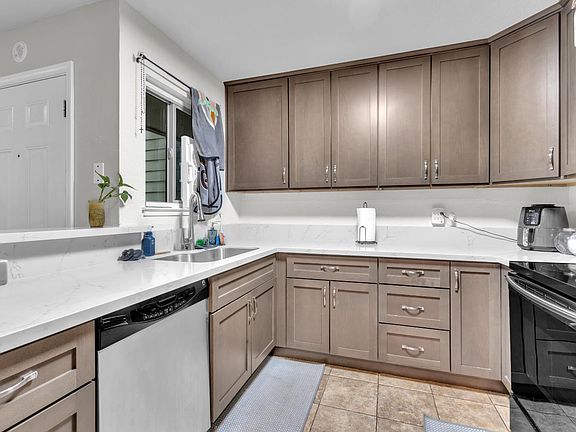 5th image of 3715 Tallyho Dr APT 5
