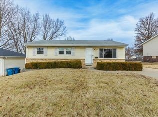 205 S Pam Ave, Saint Charles, MO 63301