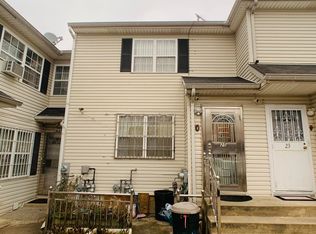 25 Geo Ct, Staten Island, NY 10304