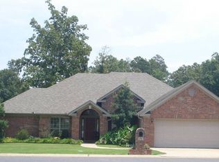 194 Marseille Dr, Maumelle, AR 72113