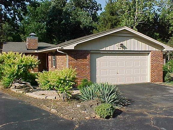 Side entry garage