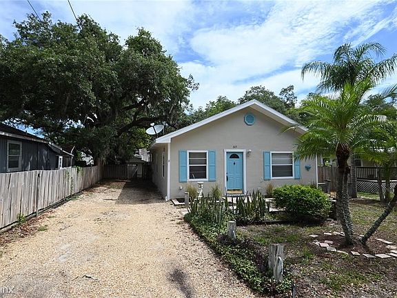 5th image of 605R E Spruce Dr